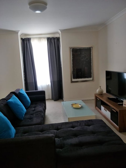 Superb 2 BR East Perth Riverside Apartment Location Comfort And Space 45 - C Tourism 11