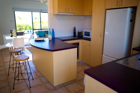 Cottesloe Marine Apartment - Executive Escapes - C Tourism 11