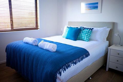 Cottesloe Marine Apartment - Executive Escapes - C Tourism 13