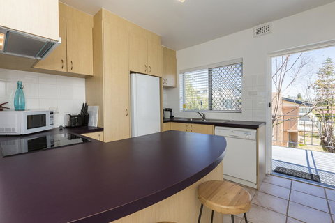 Cottesloe Marine Apartment - Executive Escapes - C Tourism 9