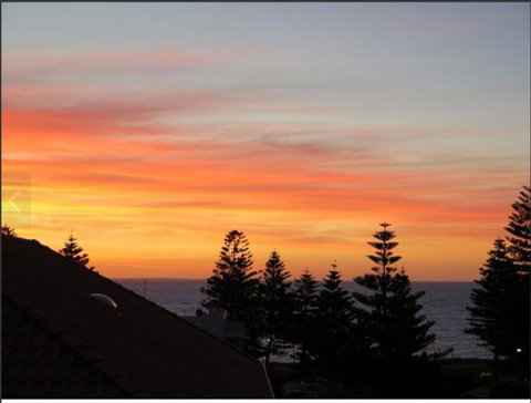 Cottesloe Marine Apartment - Executive Escapes - C Tourism 1