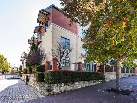 Subiaco Village 28 - C Tourism 25