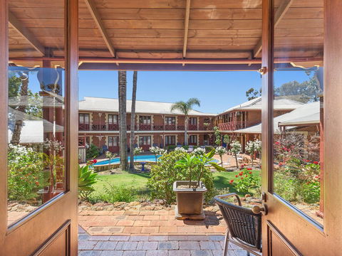 Heritage Country Motel - C Tourism 6