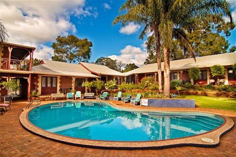 Heritage Country Motel - C Tourism 23
