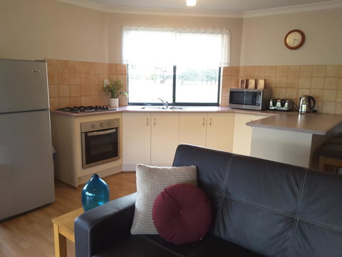 Cosy Corner Chalets - C Tourism 8