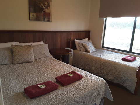 Cosy Corner Chalets - C Tourism 9