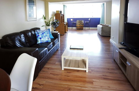 Studio 302 With Ocean Views - C Tourism 0