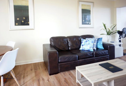Studio 302 With Ocean Views - C Tourism 10