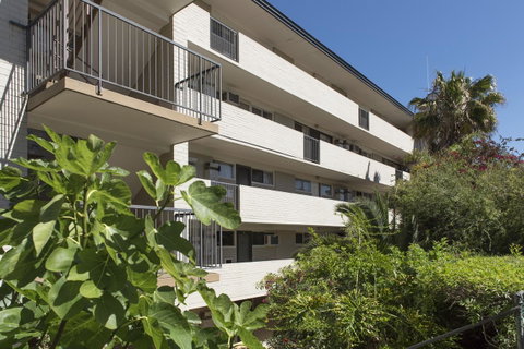 Studio 204 With Harbour, Ocean And Sunset Views From The Balcony - C Tourism 26