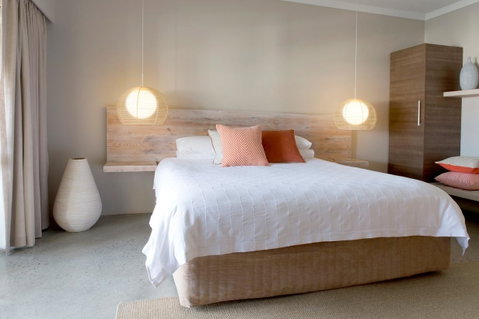 The Marina Hotel - Mindarie - C Tourism 20