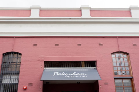 Windows On Pakenham - C Tourism 18