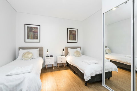 405 Perth City Escape - C Tourism 7