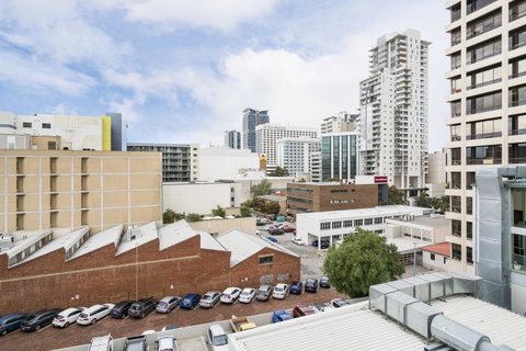 405 Perth City Escape - C Tourism 8