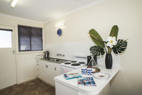 Old Pier Apartments - C Tourism 13