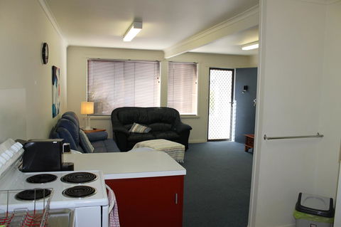 Old Pier Apartments - C Tourism 6