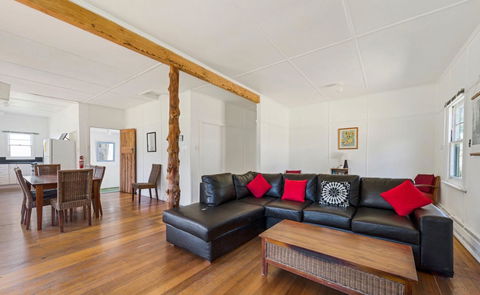 Giants Table And Cottages - C Tourism 9