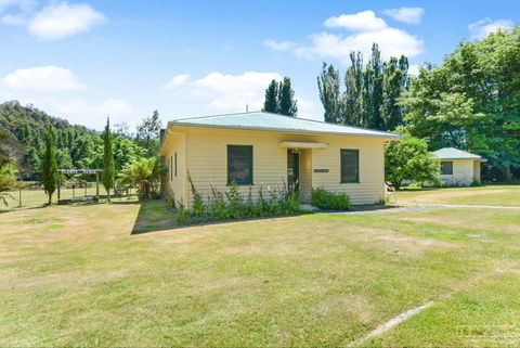 Giants Table And Cottages - C Tourism 24