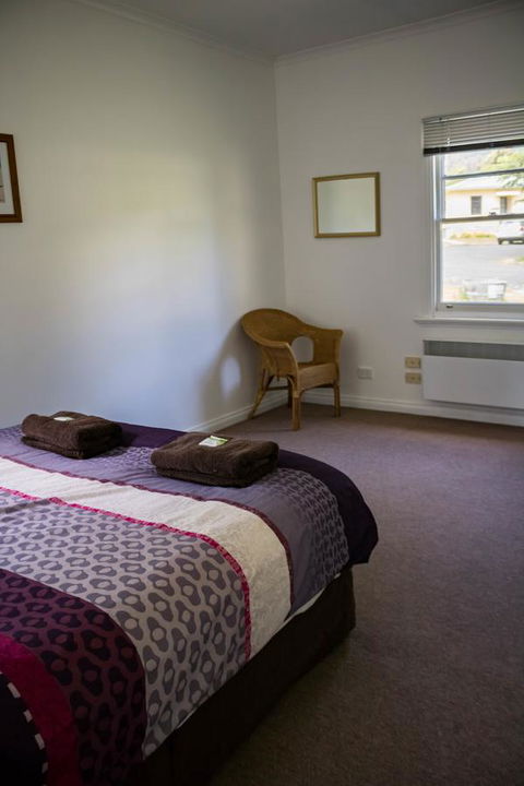 Giants Table And Cottages - C Tourism 6