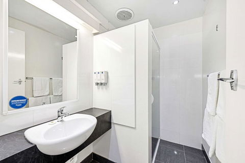 Coach House Launceston - C Tourism 23