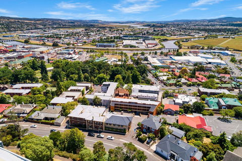Coach House Launceston - C Tourism 28