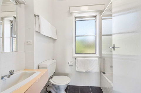 Coach House Launceston - C Tourism 25