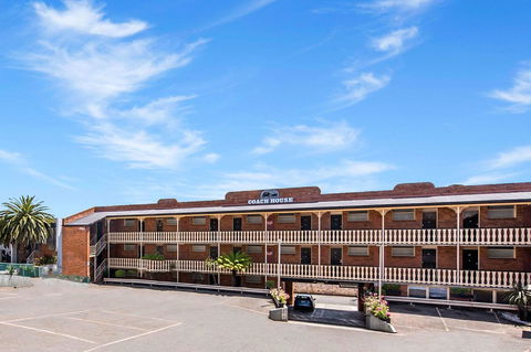 Coach House Launceston - C Tourism 31
