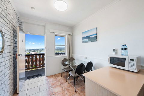 Coach House Launceston - C Tourism 11