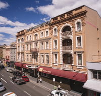 Hadley's Orient Hotel - C Tourism