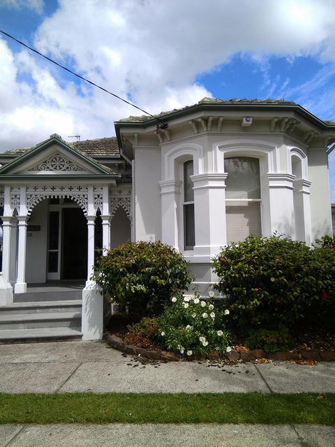 Riverbank Villa - C Tourism 7
