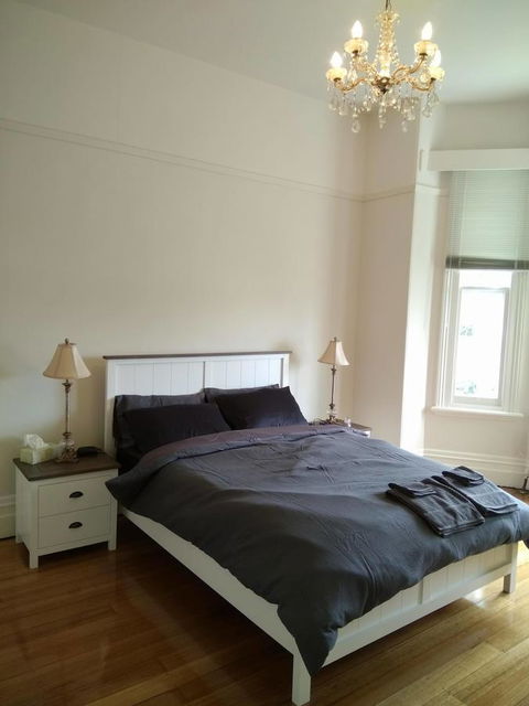 Riverbank Villa - C Tourism 12