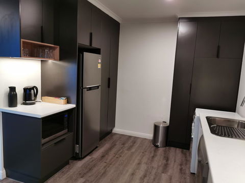 Youngtown Executive Apartments - 2BR Included, Free Parking & Wifi, Sofa Bed & Cot Fee Applies - C Tourism 33