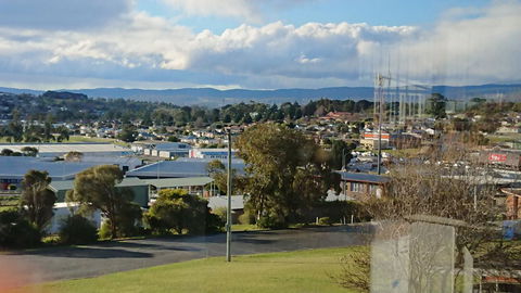 Youngtown Executive Apartments - 2BR Included, Free Parking & Wifi, Sofa Bed & Cot Fee Applies - C Tourism 41