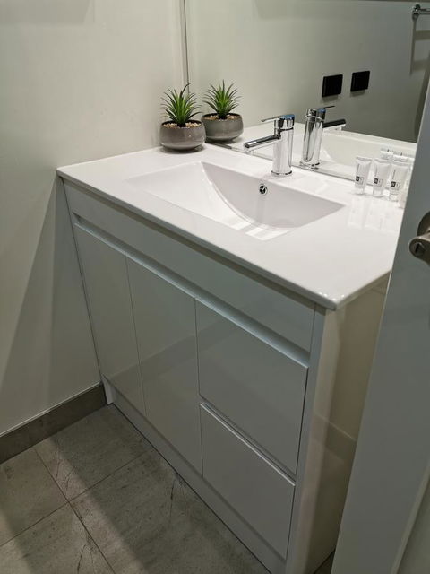 Youngtown Executive Apartments - 2BR Included, Free Parking & Wifi, Sofa Bed & Cot Fee Applies - C Tourism 37