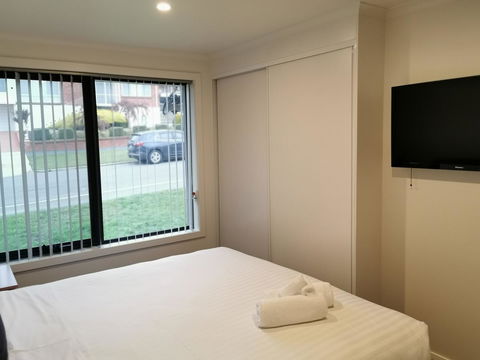 Youngtown Executive Apartments - 2BR Included, Free Parking & Wifi, Sofa Bed & Cot Fee Applies - C Tourism 8