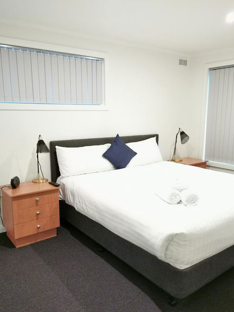 Youngtown Executive Apartments - 2BR Included, Free Parking & Wifi, Sofa Bed & Cot Fee Applies - C Tourism 10