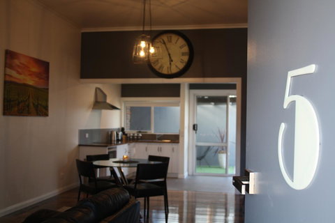 Apartment 5ive - C Tourism 9