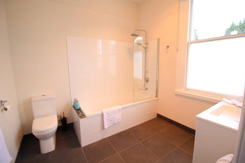 Trinity Hill Apartments - C Tourism 19