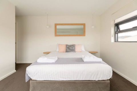 Kangaroo Bay Apartments - C Tourism 24
