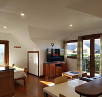 Riverside StudioPrivate - C Tourism