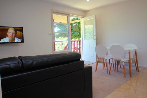 Richmond Coachmans Rest - C Tourism 20