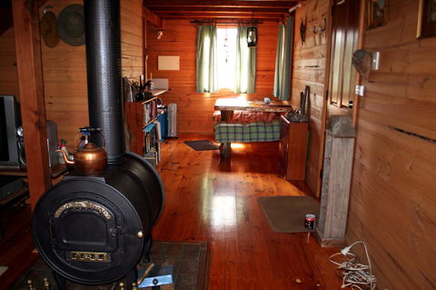 Cradle Mountain Love Shack - C Tourism 1
