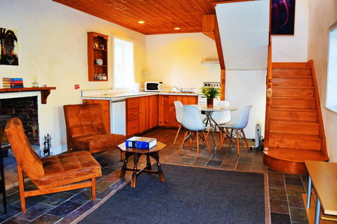 Cleburne Homestead - C Tourism 31