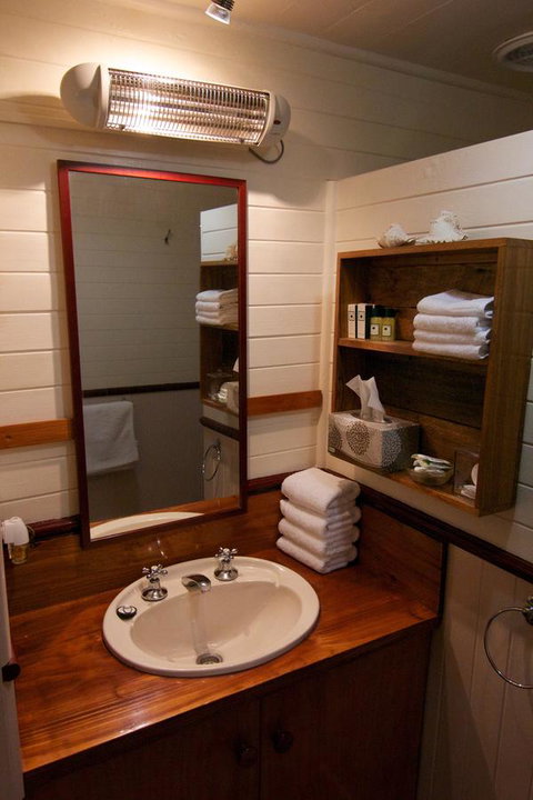 Hamlet Downs Country Accommodation - C Tourism 38