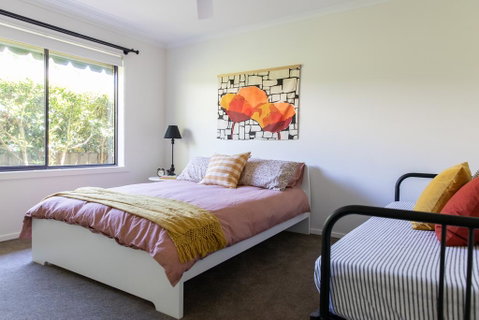 Nest House Bright - C Tourism 2