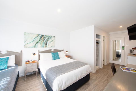 New England Motor Lodge - C Tourism 1