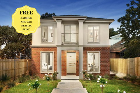 NEW Inner Melb Luxury Modern Grand Holiday House - Great Location, Wifi, Parking - C Tourism 0