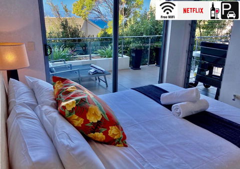 NEW Sunshine Beach Family Escape 3 Bedroom With Free Wifi And Parking - C Tourism 0