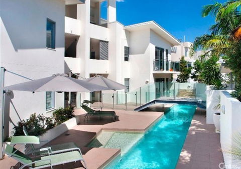 NEW Sunshine Beach Family Escape 3 Bedroom With Free Wifi And Parking - C Tourism 1