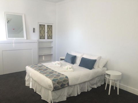 Newcastle Tighes Hill Accommodation - C Tourism 0