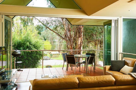 No.6 - Luxury Private Haven In The Heart Of Bright - C Tourism 3